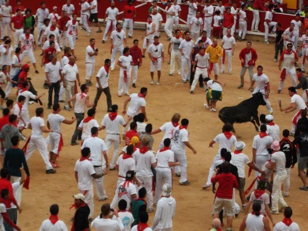 ホテルPamplona Camping Aizoáin エクステリア 写真